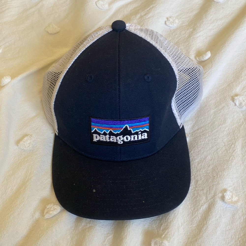 Patagonia trucker hat kids
